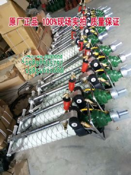 點(diǎn)擊查看詳細(xì)信息<br>標(biāo)題：發(fā)往山西太原MQT-120/2.3氣動(dòng)錨桿鉆機(jī)及配件 閱讀次數(shù)：2126